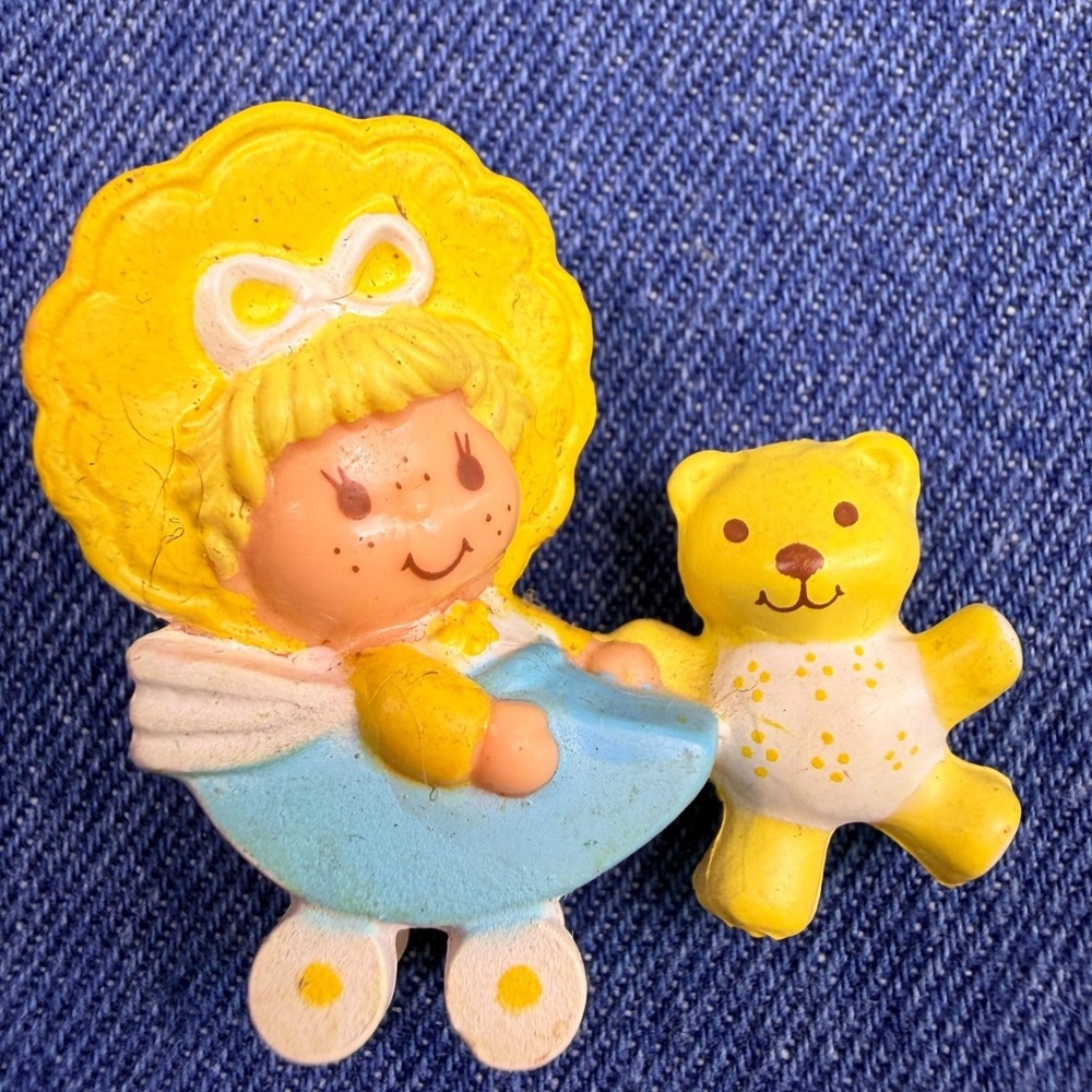 Vintage 1982 Strawberry Shortcake Buttercookie and Jelly Bear Lapel AGC Macao